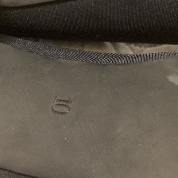 Coach and Four Navy Satin with Patent Leather Heels, Size 10 - Picture 8 of 13